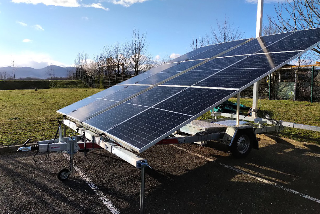 générateur solaire sur remorque panneaux photovoltaïques