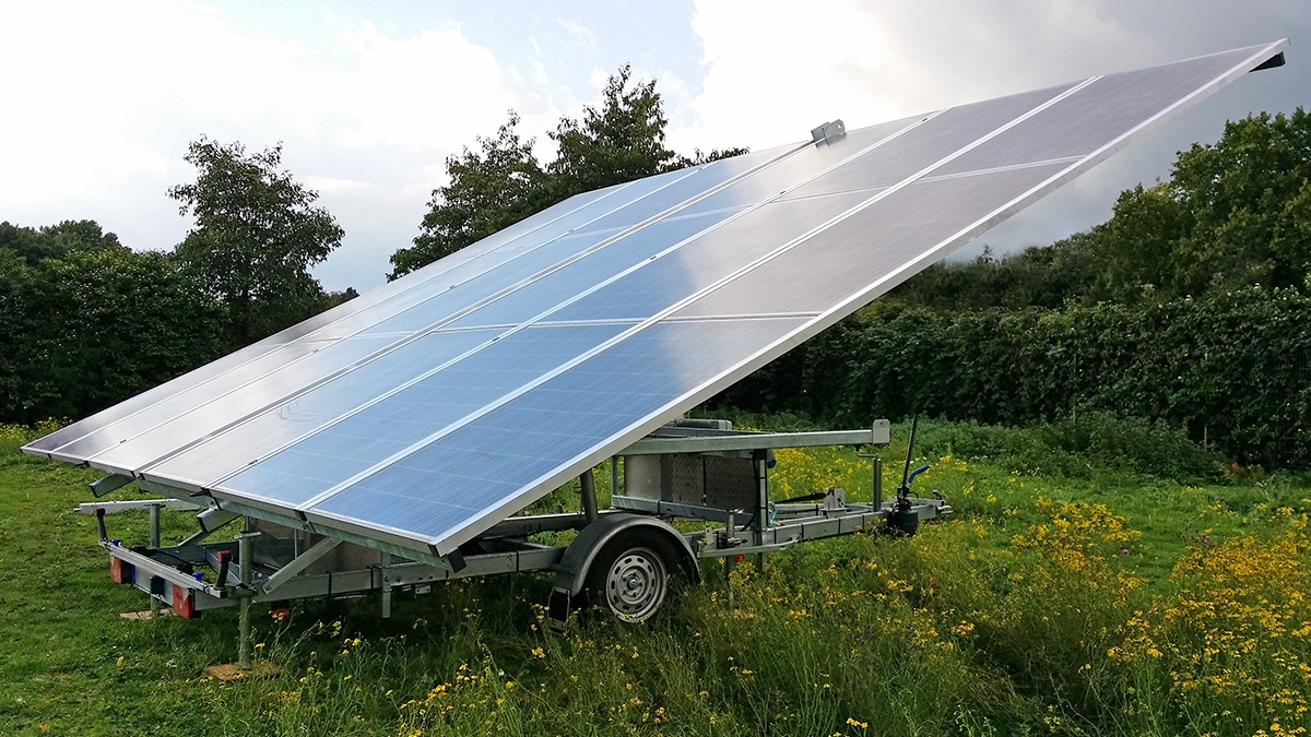 أول مقطورة للطاقة الشمسية للإيجار