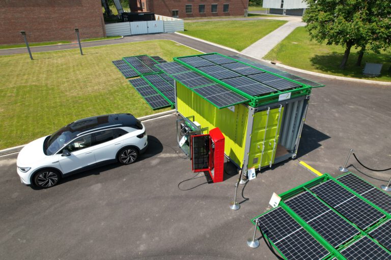 Location de remorque solaire et de cadre solaire sur conteneur Trailer-Watt® et Frame-Watt®